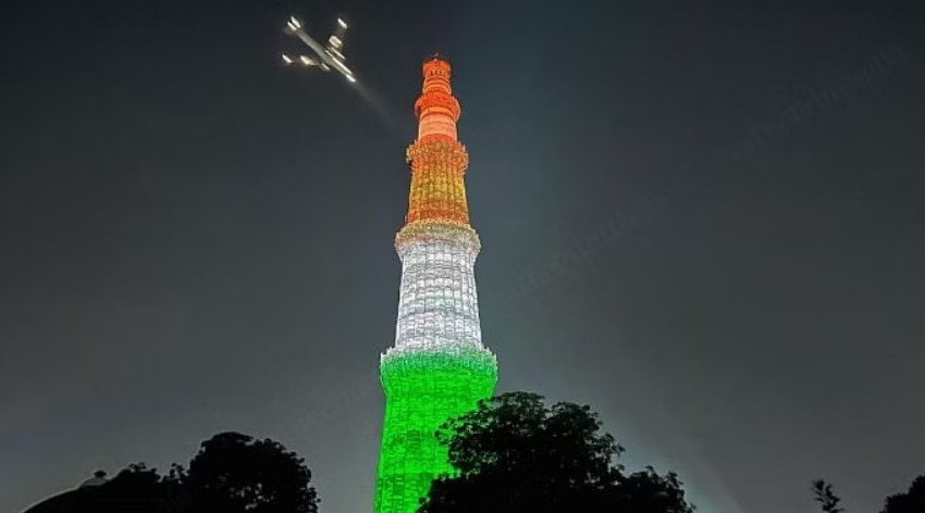 the projection mapping shows conducted at the Qutub Minar, the tallest minaret in India.